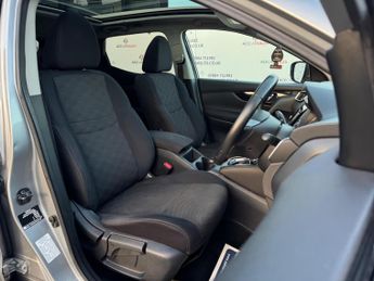 Nissan Qashqai 1.6 dCi N-Connecta XTRON 2WD Euro 6 (s/s) 5dr