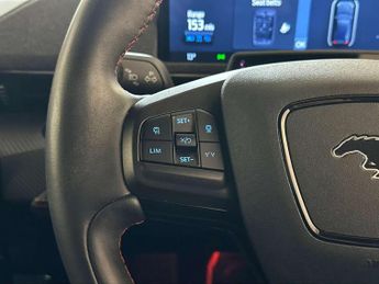 Ford Mustang Mach-E Extended Range 91kWh SUV 5dr Electric Automatic AWD (351 ps)