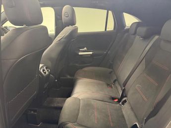 Mercedes-Benz GLA 1.3 GLA200h MHEV AMG Line (Premium Plus) 7G-DCT Euro 6 (s/s) 5dr