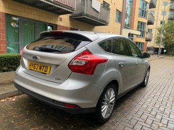Ford Focus 1.0T EcoBoost Zetec Euro 5 (s/s) 5dr