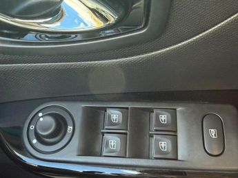 Renault Captur 1.5 dCi Dynamique S MediaNav EDC Euro 5 5dr