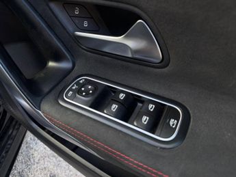 Mercedes-Benz A Class 2.0 A200d AMG Line (Premium) 8G-DCT Euro 6 (s/s) 5dr