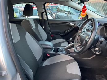 Ford Focus 1.6 Zetec Euro 5 5dr