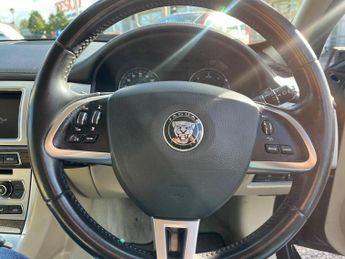 Jaguar XF 2.2d Luxury Auto Euro 5 (s/s) 4dr