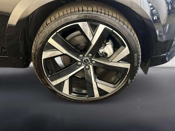 Volvo XC60 2.0 B5 MHEV Ultra Dark SUV 5dr Petrol Hybrid Auto AWD Euro 6 (s/