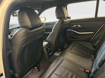 BMW 3 Series 2.0 330e 12kWh M Sport Touring 5dr Petrol Plug-in Hybrid Auto Eu