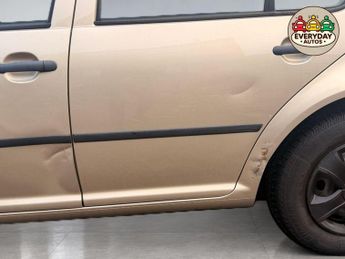 Volkswagen Golf 1.6 SE 5dr