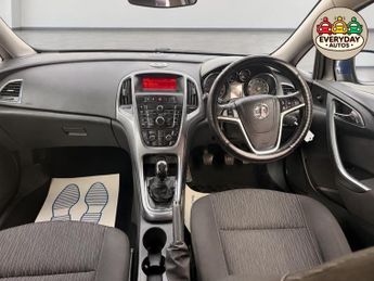Vauxhall Astra 1.6 16V Design Sports Tourer Euro 5 5dr