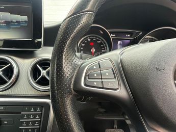 Mercedes-Benz CLA 2.1 CLA220d Sport Coupe 7G-DCT Euro 6 (s/s) 4dr