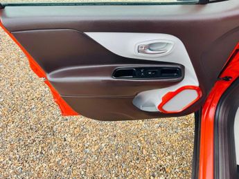 Jeep Renegade 1.4T MultiAirII Limited Euro 6 (s/s) 5dr