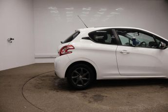 Peugeot 208 1.2 VTi Style Euro 5 3dr