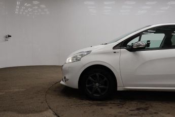 Peugeot 208 1.2 VTi Style Euro 5 3dr