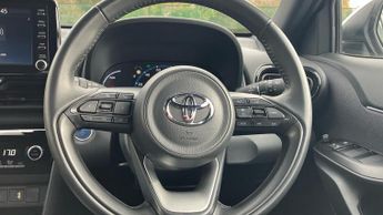 Toyota Yaris Cross 1.5 VVT-h Design SUV 5dr Petrol Hybrid E-CVT Euro 6 (s/s) (116 p