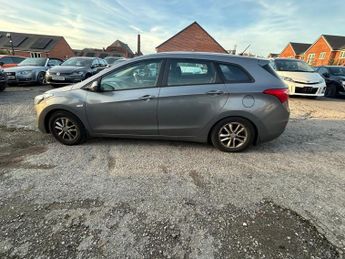 Hyundai i30 1.6 CRDi Blue Drive Active Tourer Euro 5 (s/s) 5dr