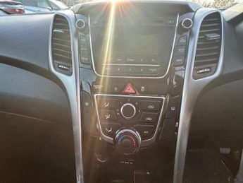 Hyundai i30 1.6 CRDi Blue Drive Active Tourer Euro 5 (s/s) 5dr