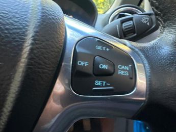 Ford Fiesta 1.0T EcoBoost Titanium Euro 5 (s/s) 5dr