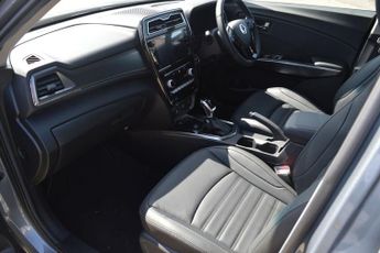 SsangYong Tivoli 1.5P Ultimate Auto 5dr