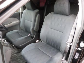 Toyota Estima Aeras 2.4i Auto