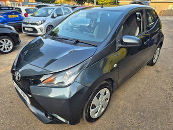 Toyota AYGO 1.0 VVT-i X-Play 5dr