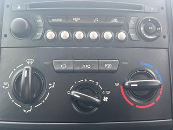 Citroen Berlingo Multispace 1.6 BlueHDi 100 Feel 5dr Full Service History