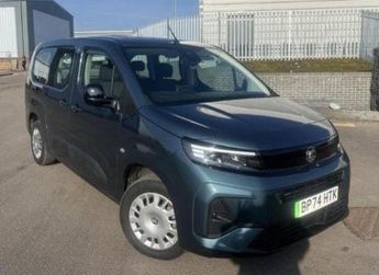 Vauxhall Combo 100kW Design XL 52kWh 5dr Auto [7 Seat]