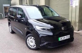 Vauxhall Combo 100kW Design XL 52kWh 5dr Auto [7 Seat]