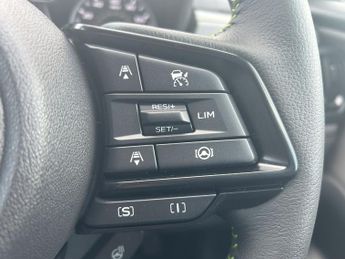 Subaru Forester 2.0i e-Boxer Field 5dr Lineartronic