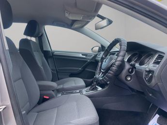Volkswagen Golf 1.6 TDI 105 SE 5dr DSG