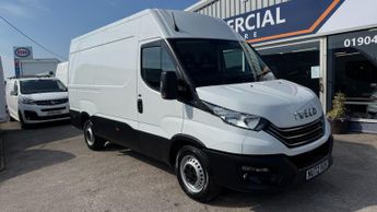 Iveco Daily 2.3D HPI 14V 35S 3520 MWB High Roof Euro 6 (s/s) 5dr