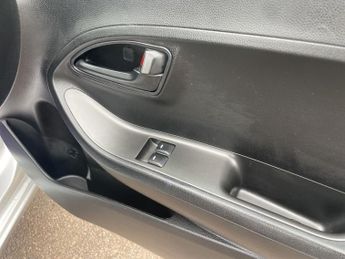 Kia Picanto 1.0 65 1 Air 5dr