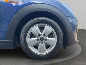 Mini Hatchback 1.5 Cooper 3dr Auto