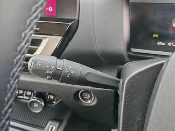 Citroen C4 X 1.2 PureTech MAX Fastback EAT8 Euro 6 (s/s) 4dr