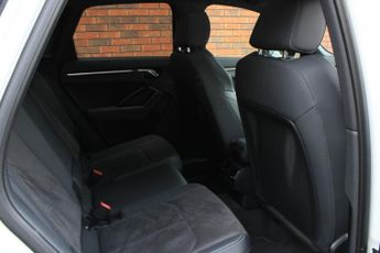 Audi Q3 1.5 TFSI CoD 35 Vorsprung S Tronic Euro 6 (s/s) 5dr
