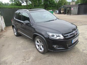 Volkswagen Tiguan 2.0 TDi BlueMotion Tech R-Line 150 5dr [NAV]