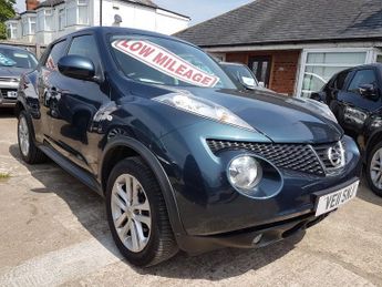 Nissan Juke 1.6 Acenta 5dr [Sport Pack]