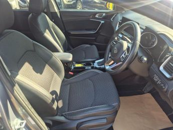 Kia Ceed 1.6 GDi PHEV 3 5dr DCT