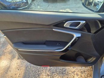 Kia Ceed 1.6 GDi PHEV 3 5dr DCT