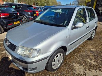 Volkswagen Polo 1.4 E 5dr Auto