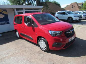 Vauxhall Combo 1.5 Turbo D 130 Design 5dr Auto