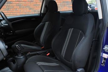 Mini Hatchback 2.0 Cooper S Classic Steptronic Euro 6 (s/s) 3dr