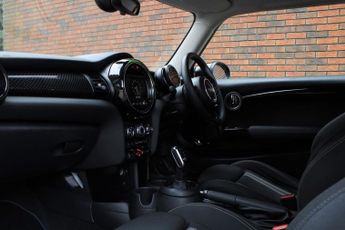 Mini Hatchback 2.0 Cooper S Classic Steptronic Euro 6 (s/s) 3dr