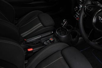 Mini Hatchback 2.0 Cooper S Classic Steptronic Euro 6 (s/s) 3dr