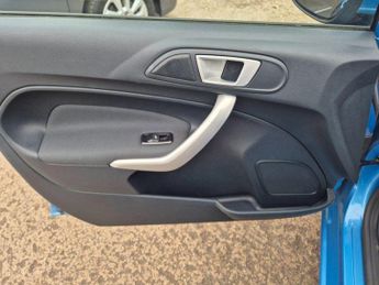 Ford Fiesta 1.25 Zetec 5dr [82]