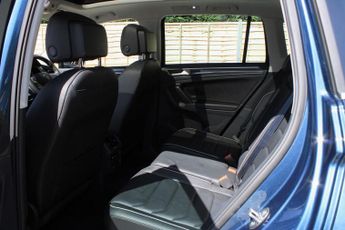 Volkswagen Tiguan 2.0 TSI Elegance DSG 4Motion Euro 6 (s/s) 5dr