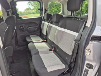 Citroen E-Berlingo 52kWh PLUS M Auto 5dr (7.4kW Charger)