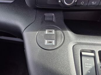Citroen E-Berlingo 52kWh PLUS M Auto 5dr (7.4kW Charger)