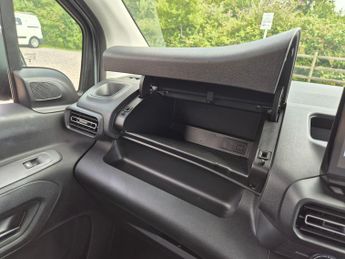 Citroen E-Berlingo 52kWh PLUS M Auto 5dr (7.4kW Charger)