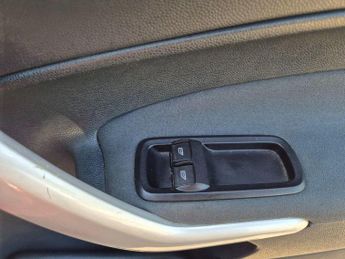 Ford Fiesta 1.4 Zetec 5dr Auto