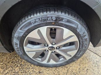 Kia E-niro 150kW 3 64kWh 5dr Auto