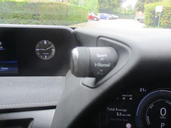 Lexus Ux 300e 150kW 54.3 kWh 5dr E-CVT Low Mileage BluetoothSH
